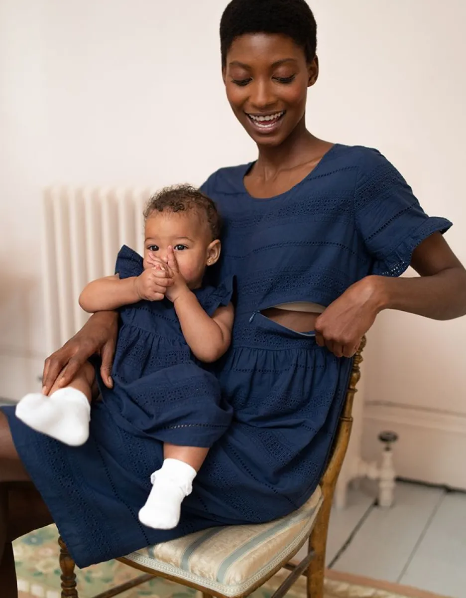 Sale Seraphine Navy Blue Broderie Anglaise Umstands- Bis Stillkleid