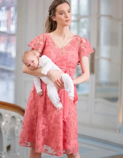 Discount Seraphine Umstands- Und Stillkleid In Korallenrosa Mit Floraler Spitze